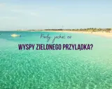 Turkusowa woda i piaszczysta plaża na Wyspach Zielonego Przylądka. Napis: "Kiedy jechać na Wyspy Zielonego Przylądka?".
