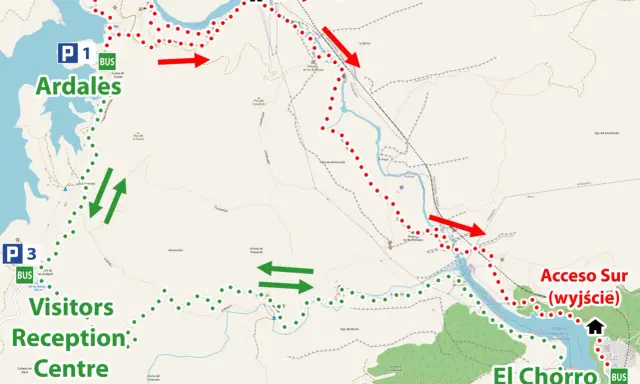Mapa szlaku ścieżka króla Malaga z zaznaczonymi parkingami P1, P2, P3, punktami wejścia/wyjścia oraz centrum recepcyjnym.
