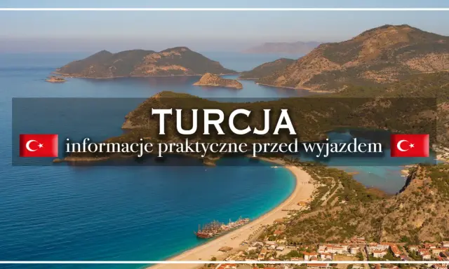 Turecka zatoka z łodziami i tekstem "TURCJA informacje praktyczne przed wyjazdem". Co warto wiedzieć o tym pięknym kraju?