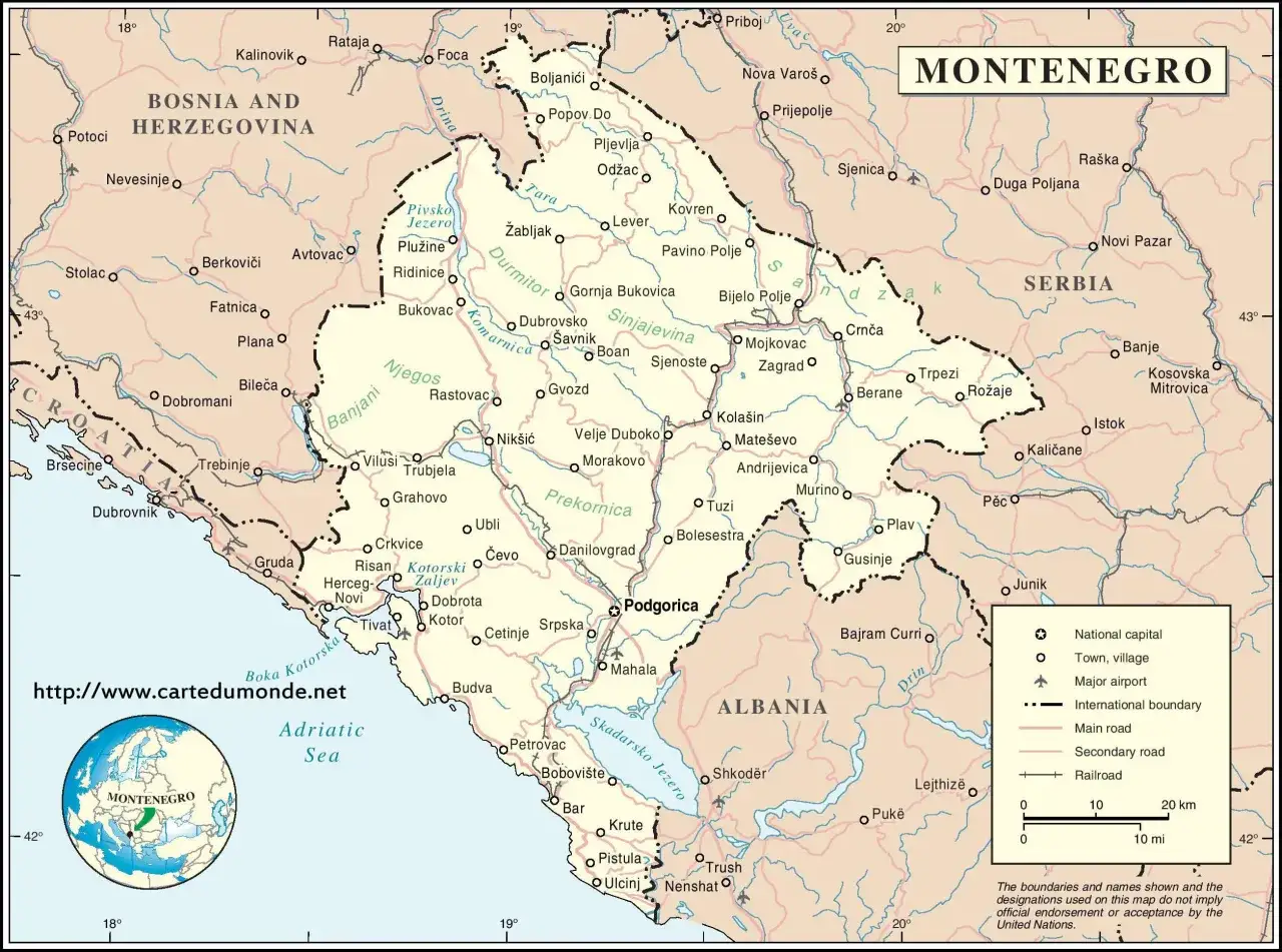 Mapa pokazuje gdzie jest Czarnog&oacute;ra, jej stolica Podgorica, miasta i granice z Bośnią i Hercegowiną, Serbią, Albanią i Chorwacją.
