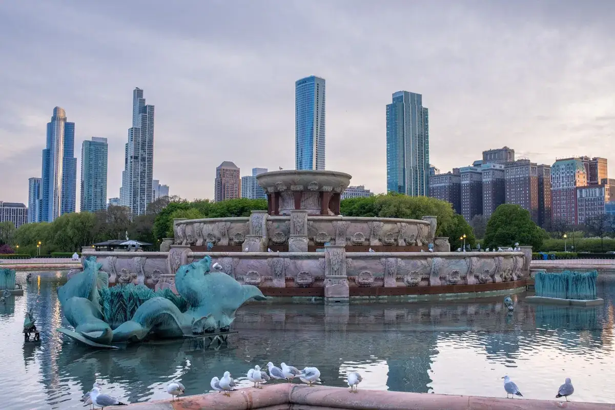 Fontanna Buckinghama i drapacze chmur Chicago – wspaniałe atrakcje Chicago i okolice.